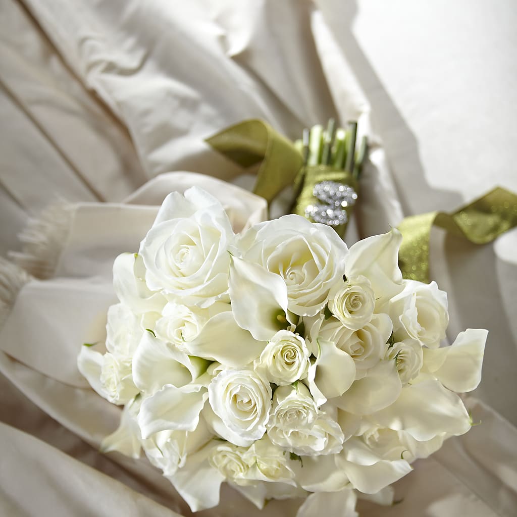 Serene Highness Bouquet – Emotional Bonding, Niles IL
