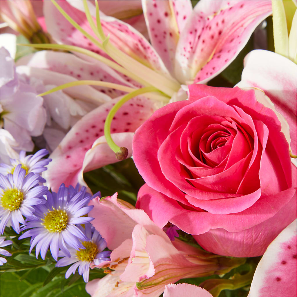 Pressing Petals Bouquet –  Emotional Bonding, Niles IL
