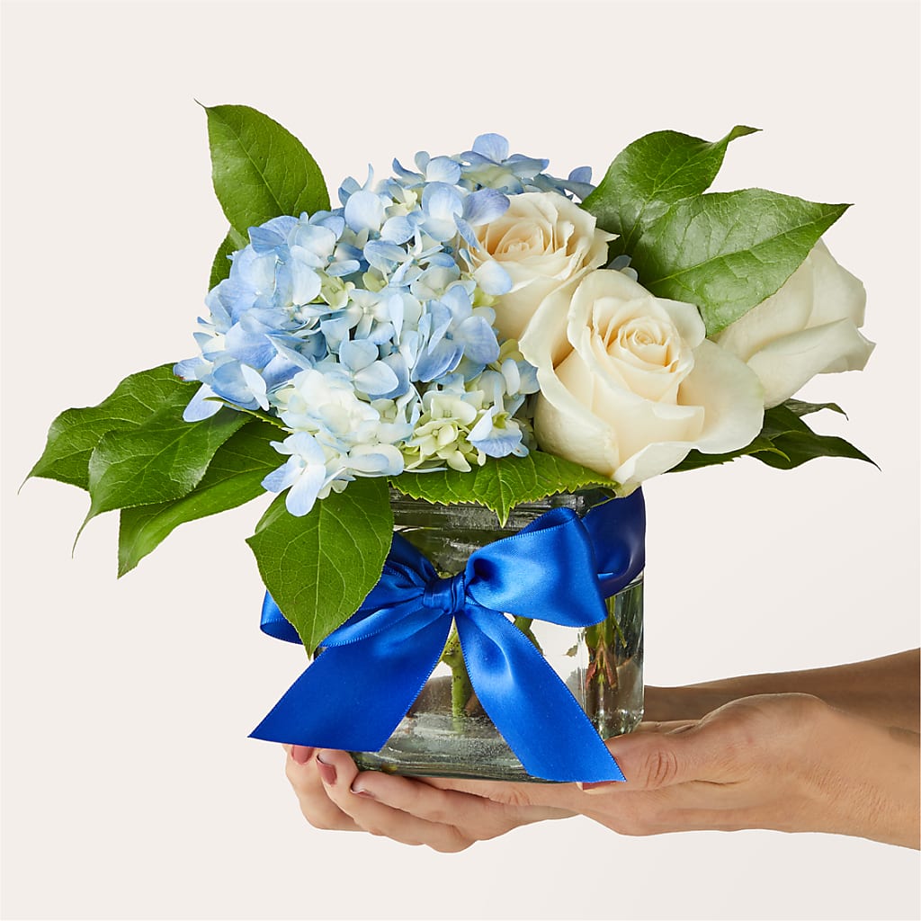 Sky Blue Delight Bouquet –  Emotional Bonding, Niles IL