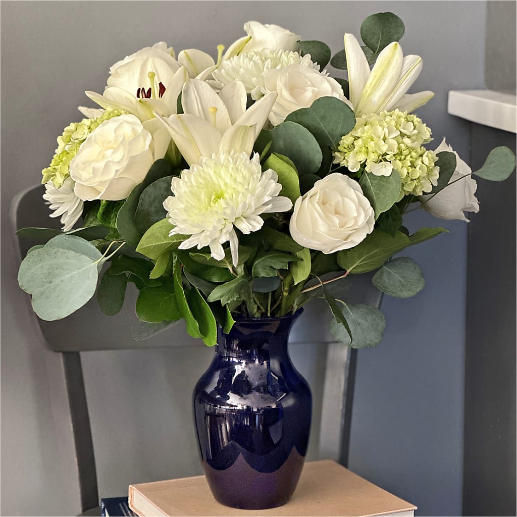 Snowy Dreams Bouquet –  Emotional Bonding, Niles IL