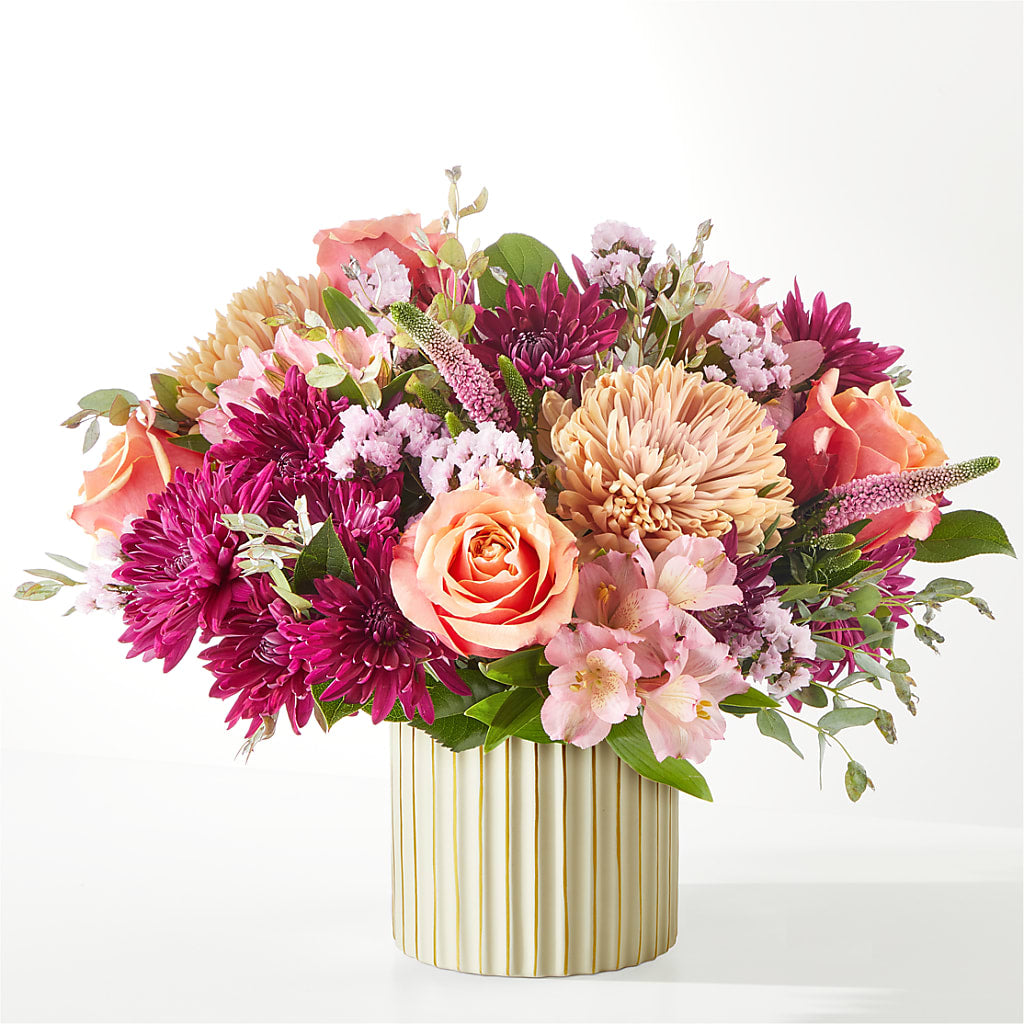 Berry Cobbler Bouquet with Ivory Vase –  Emotional Bonding, Niles IL