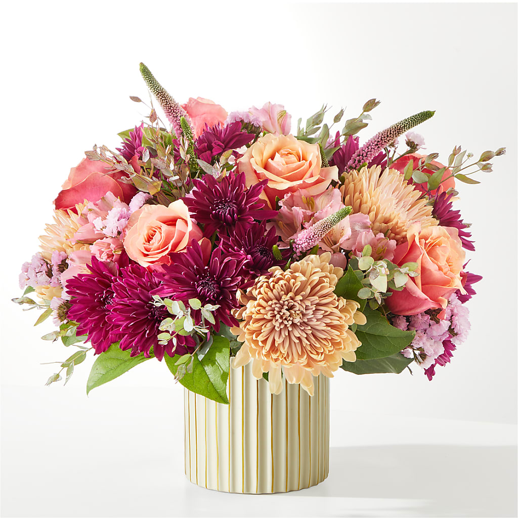 Berry Cobbler Bouquet with Ivory Vase –  Emotional Bonding, Niles IL