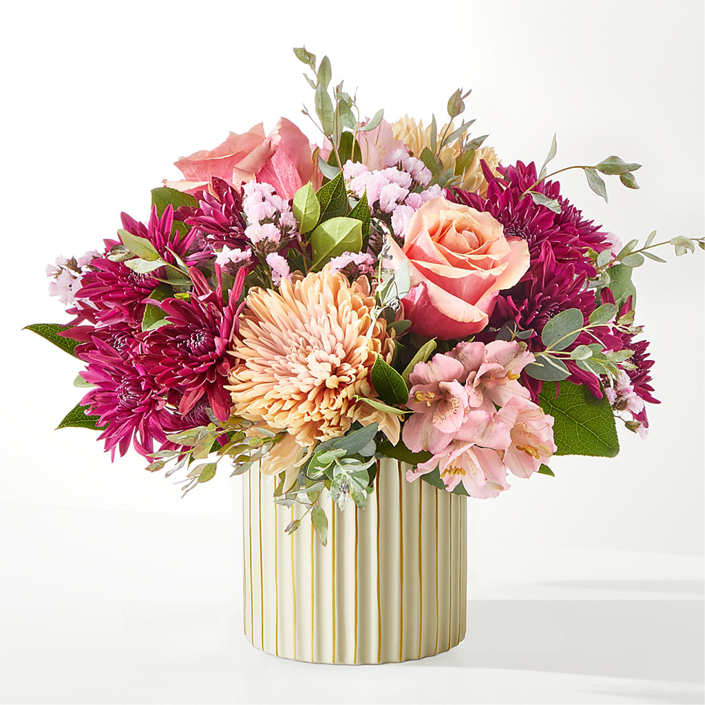 Berry Cobbler Bouquet with Ivory Vase –  Emotional Bonding, Niles IL