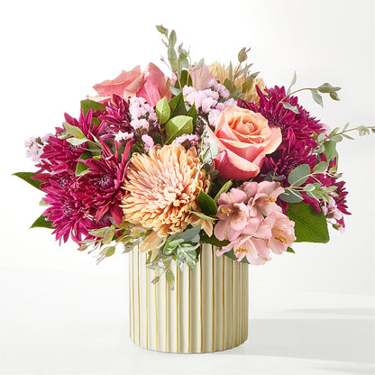 Berry Cobbler Bouquet with Ivory Vase –  Emotional Bonding, Niles IL