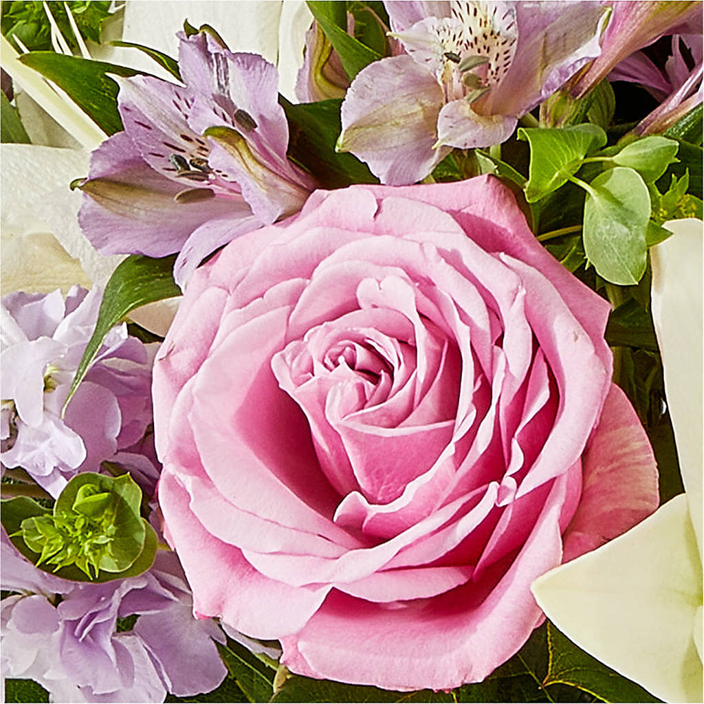 Daydreamer Bouquet –  Emotional Bonding, Niles IL