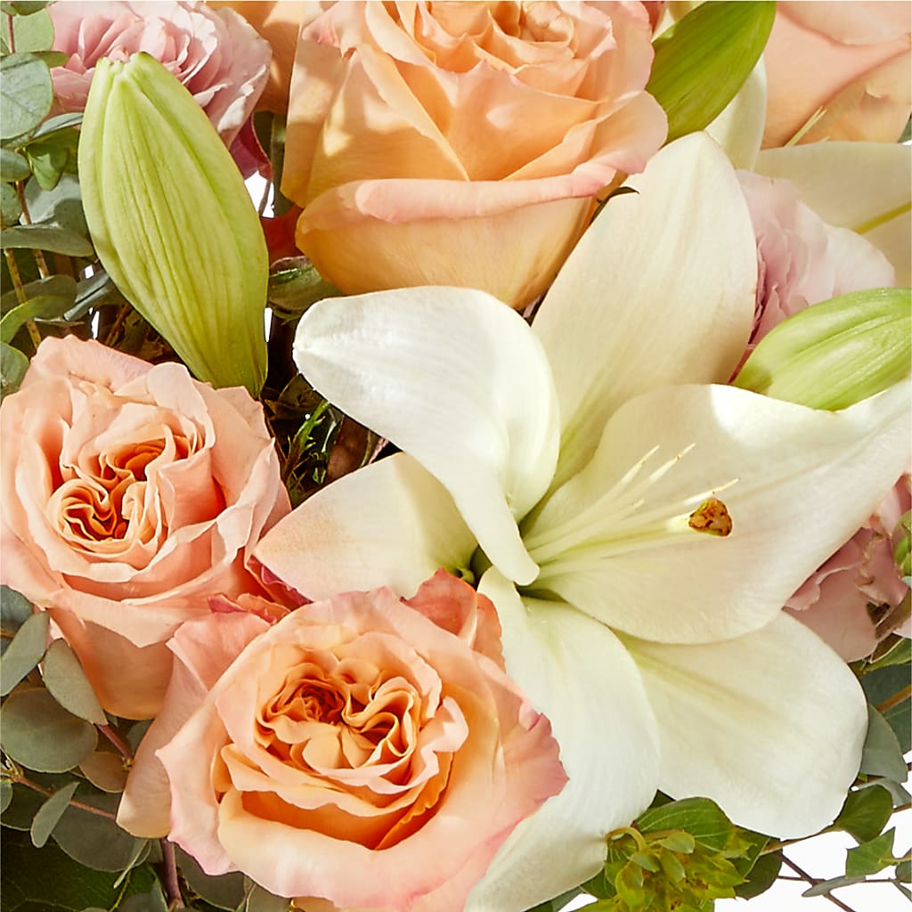 Grapefruit Splash Bouquet –  Emotional Bonding, Niles IL